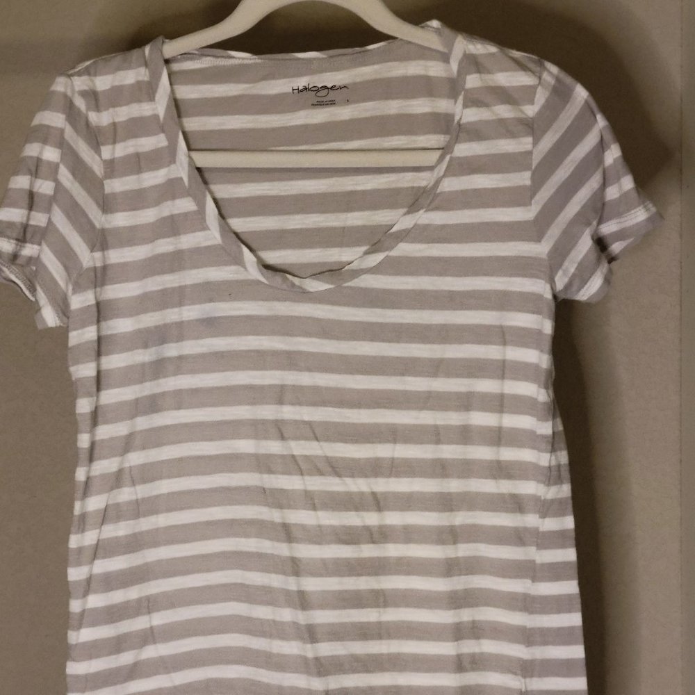 3 for $15, 5 for $20 Halogen gray striped short sleeved t-shirt
